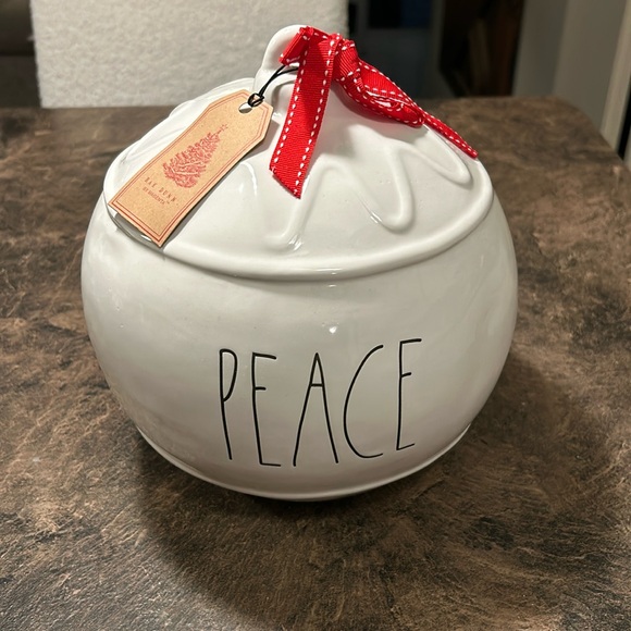 XL table top Rae Dunn ornament - Picture 1 of 4